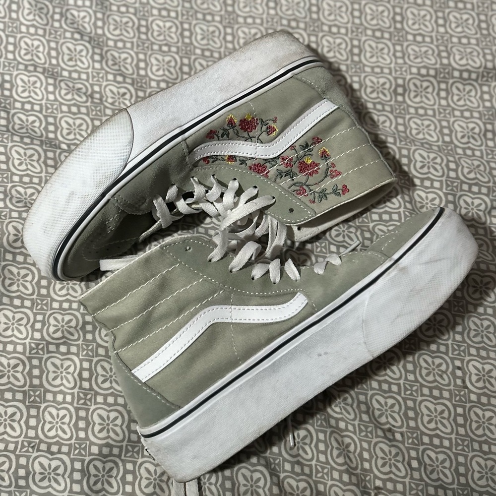 Platform Embroidered Vans Sk8-Hi